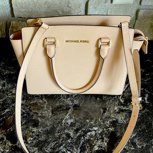 Michael Kors Selma Medium Top Zip Satchel Bag